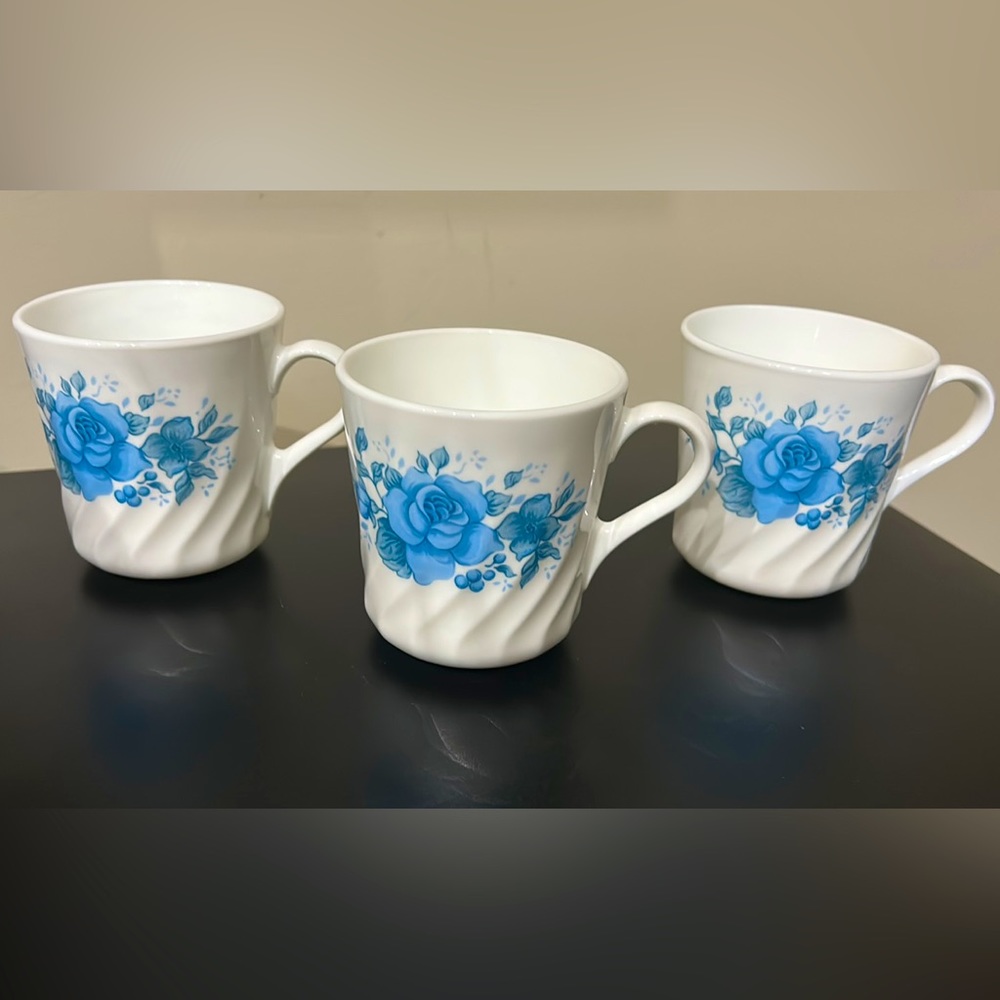 Vintage Blue Velvet Corelle Corningware Mugs